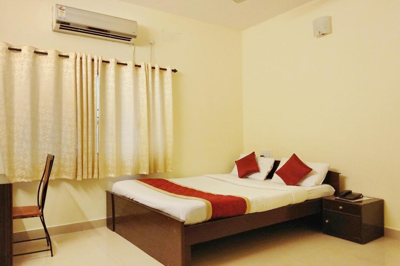 Super Oyo Capital O Premium Hotel Victoria Heights Near Sri Someshwara Swami Temple Bangalore Bagian luar foto
