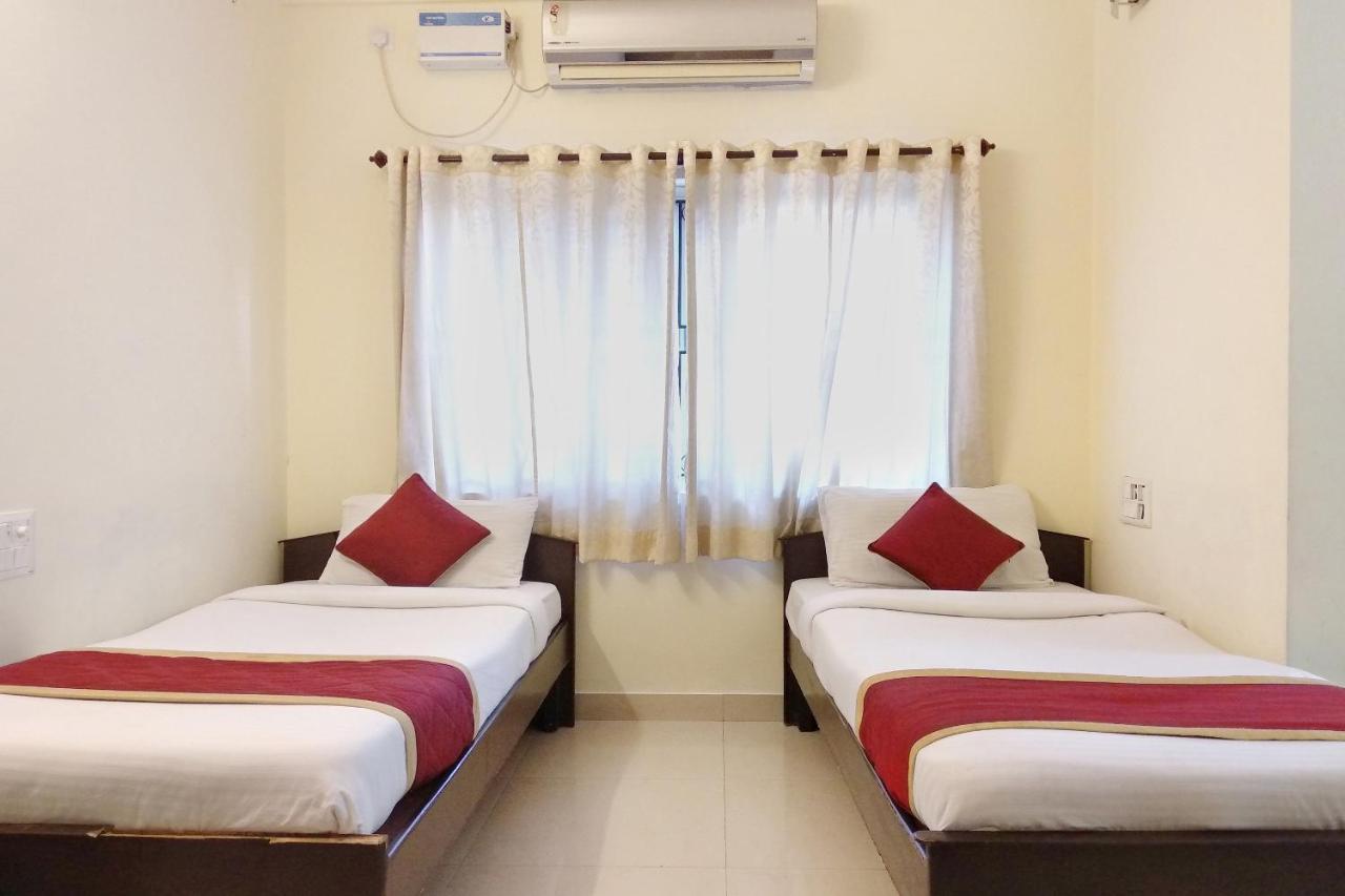 Super Oyo Capital O Premium Hotel Victoria Heights Near Sri Someshwara Swami Temple Bangalore Bagian luar foto