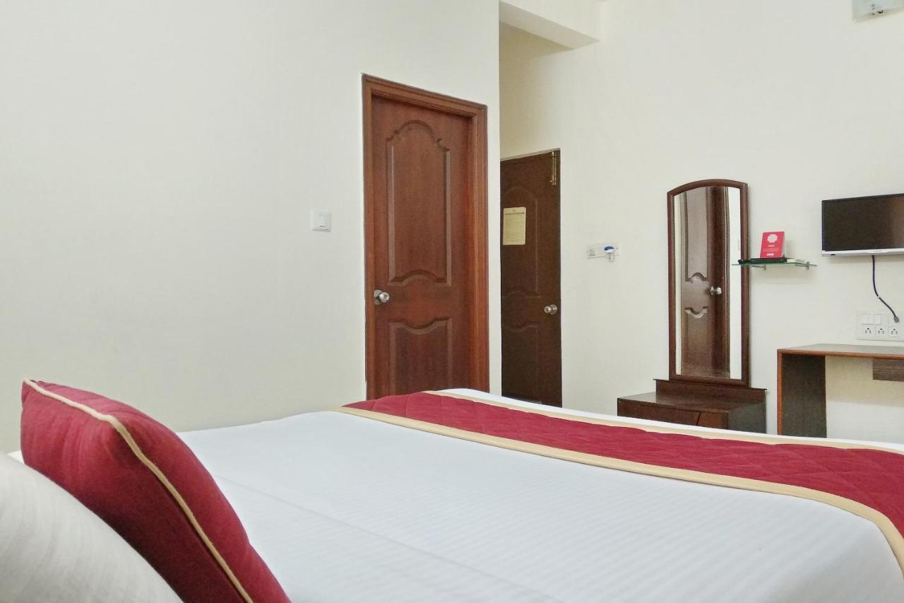 Super Oyo Capital O Premium Hotel Victoria Heights Near Sri Someshwara Swami Temple Bangalore Bagian luar foto