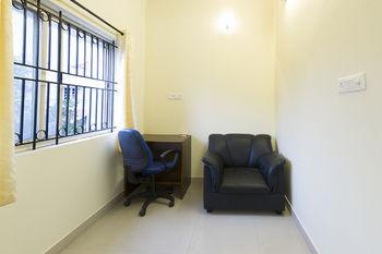 Super Oyo Capital O Premium Hotel Victoria Heights Near Sri Someshwara Swami Temple Bangalore Bagian luar foto