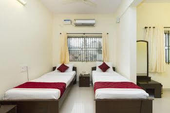 Super Oyo Capital O Premium Hotel Victoria Heights Near Sri Someshwara Swami Temple Bangalore Bagian luar foto